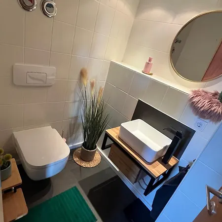 Wunderschoene Maisonette-wohnung In Mit Tiefgarage-neue * Лейпциг